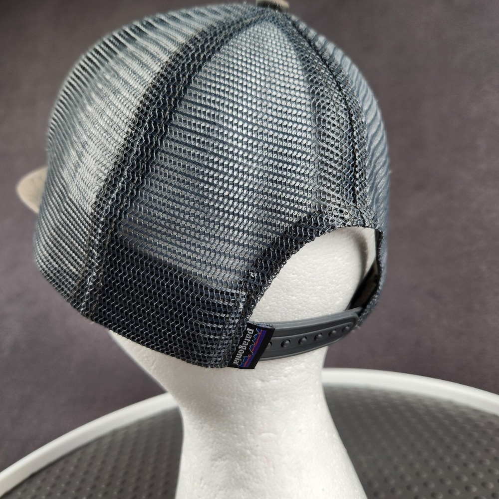 Patagonia Fitz Roy Bear Trucker Hat Cap Snap Back Gray Mesh‎ Mens One Size - Picture 5 of 11